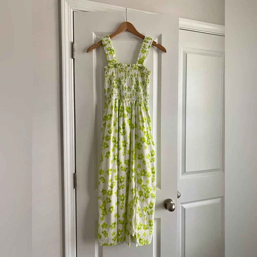 LIKE NEW WAYF Smocked Rashida Dress - Picture 4 of 4